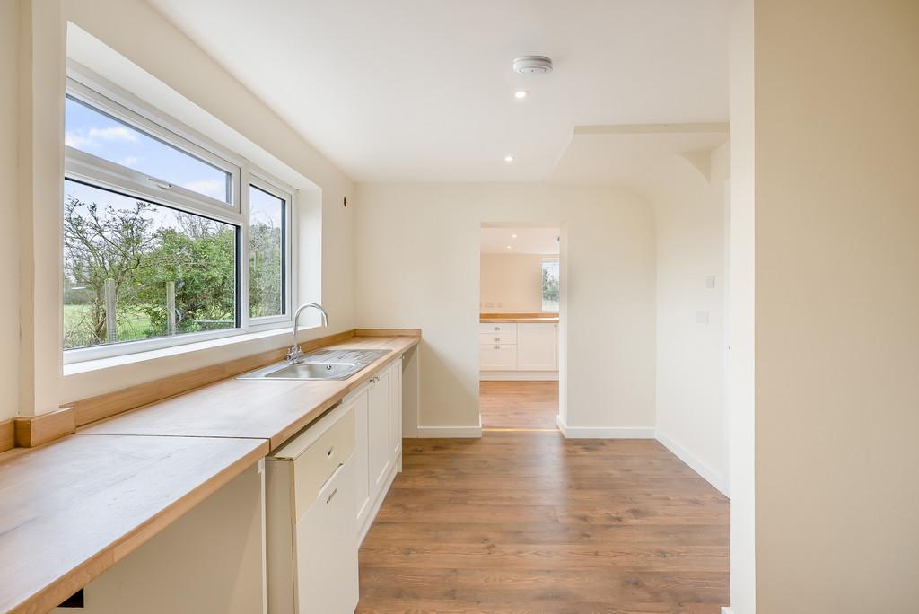 8680798-interior10dp