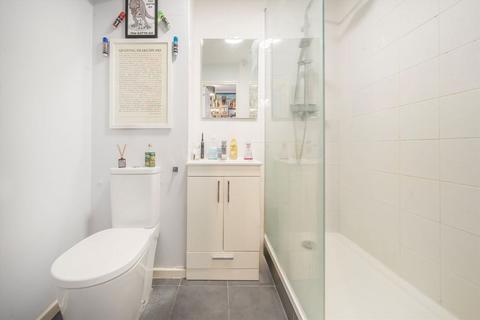 1 bedroom flat for sale, Justin Close, Brentford TW8