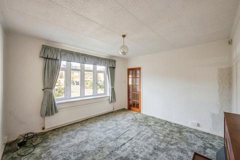 3 bedroom semi-detached house for sale, Cromwell Drive, South Yorkshire, DN5
