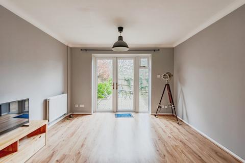 2 bedroom end of terrace house for sale, Keats Avenue, Redhill