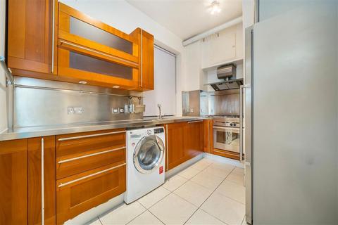 2 bedroom flat to rent, Lennox Gardens, London SW1X