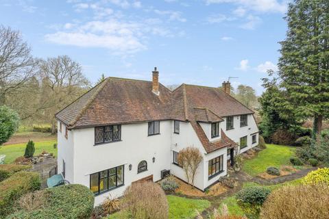 5 bedroom detached house for sale - Troutstream Way, Loudwater, Rickmansworth, WD3