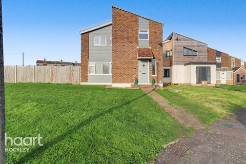 4 bedroom detached house for sale, Chestnut Path, Rochford