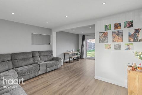 4 bedroom detached house for sale, Chestnut Path, Rochford