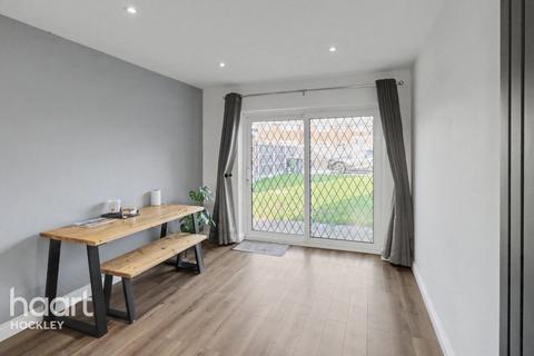 4 bedroom detached house for sale, Chestnut Path, Rochford
