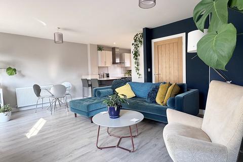 3 bedroom semi-detached house for sale, Birmingham Road, Stoneleigh