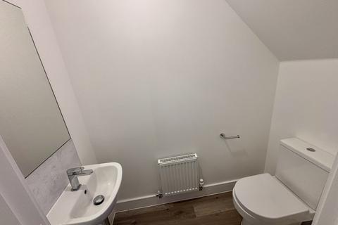 3 bedroom terraced house to rent, Redwing Avenue, Exmouth EX8