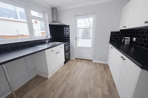2 bedroom detached bungalow for sale, Oakdene Avenue, Brighton BN41