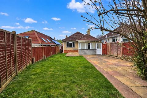 2 bedroom detached bungalow for sale, Oakdene Avenue, Brighton BN41