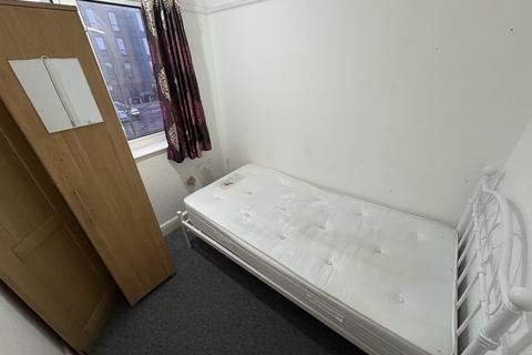 undefined, Hampton Road West, Feltham
