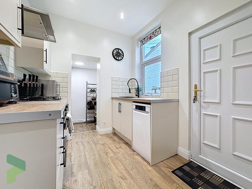 Fitted kitchen