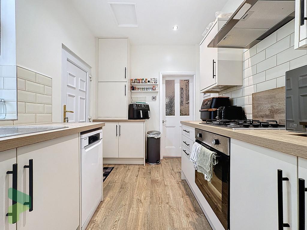 Fitted kitchen