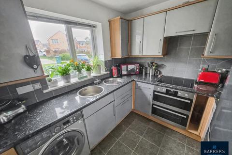 2 bedroom end of terrace house for sale, Greenfields, Heckmondwike