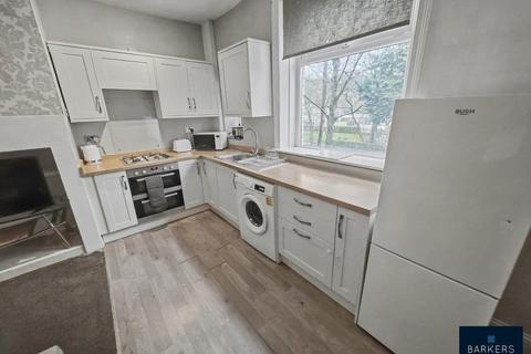 3 bedroom terraced house for sale, Bradford Road, Batley