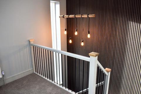 4 bedroom terraced house to rent, Meldon Road, Manchester