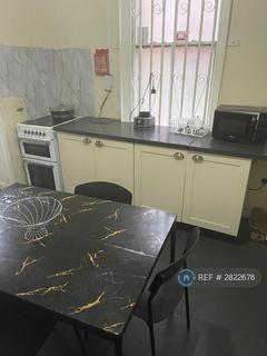 3 bedroom terraced house to rent, School St, Wolverhampton, WV1