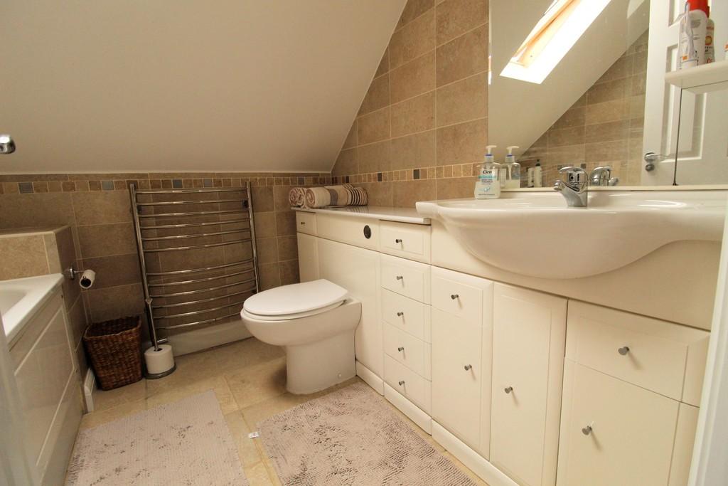 Family bathroom.1