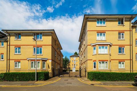 2 bedroom apartment for sale, Alveston Square, South Woodford