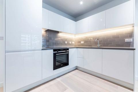 1 bedroom flat to rent, Royal Crest Avenue, London E16
