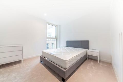 1 bedroom flat to rent, Royal Crest Avenue, London E16