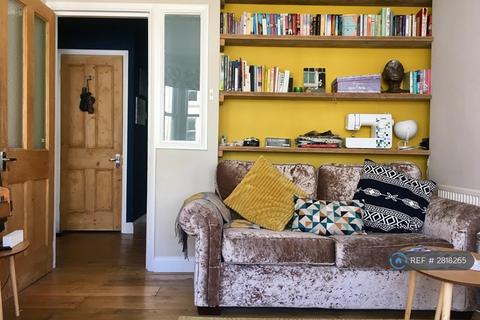 1 bedroom flat to rent, Bedford Square, Brighton, BN1