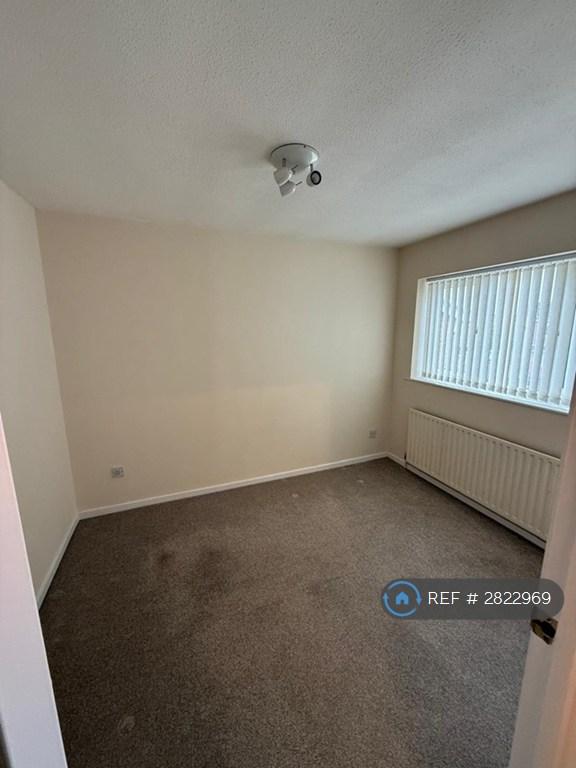 Bedroom B2