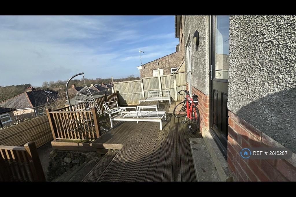 Decking (Garden)