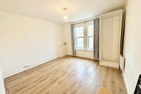 2 bedroom apartment to rent, Bitterne Village, SOUTHAMPTON