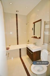 2 bedroom flat to rent, Mount Nod Road, London, SW2