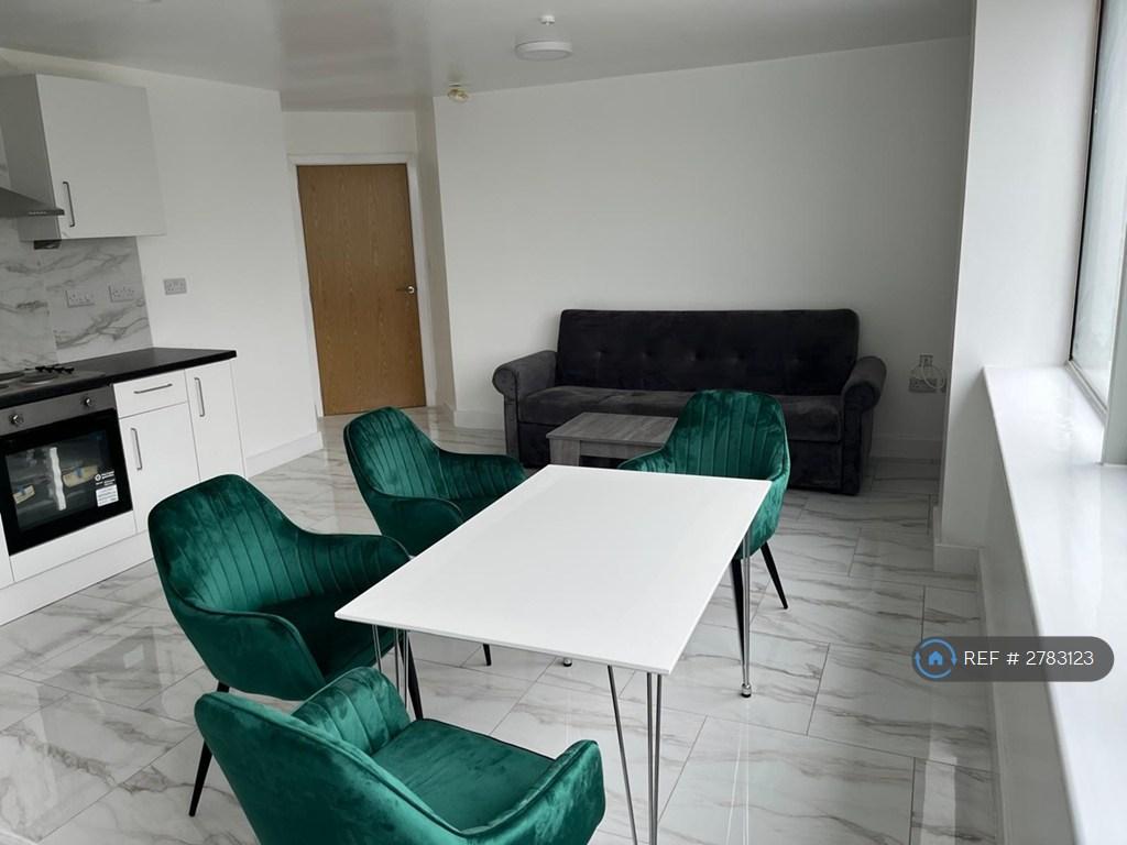 Living Room 4