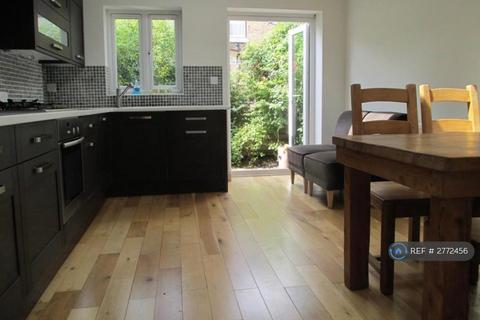 undefined, Glenavon Road, London, E15