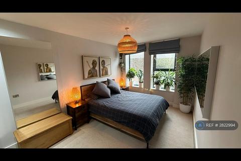 1 bedroom flat to rent, Lower Richmond Rd, Richmond, TW9