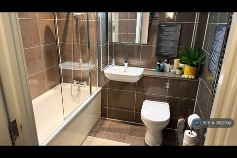 1 bedroom flat to rent, Lower Richmond Rd, Richmond, TW9