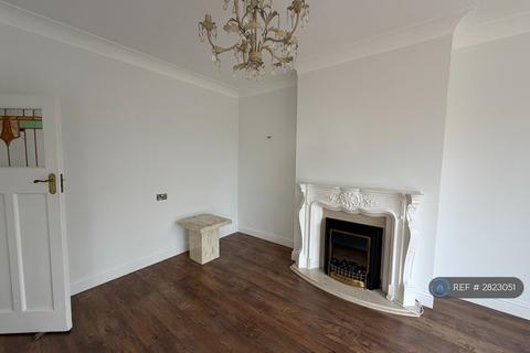 undefined, Hollybush Hill, London, E11