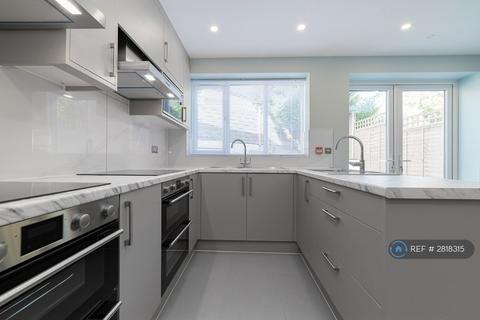 undefined, Kingston Road, Leatherhead, KT22