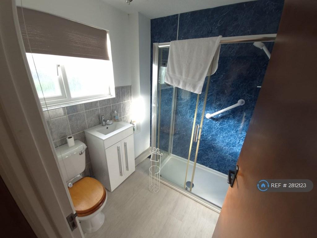 Bathroom/Shower