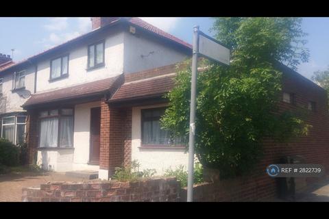 5 bedroom semi-detached house to rent, Locarno Road, Greenford, UB6