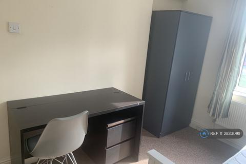 1 bedroom in a house share to rent, Earlham Road, Norwich, NR4