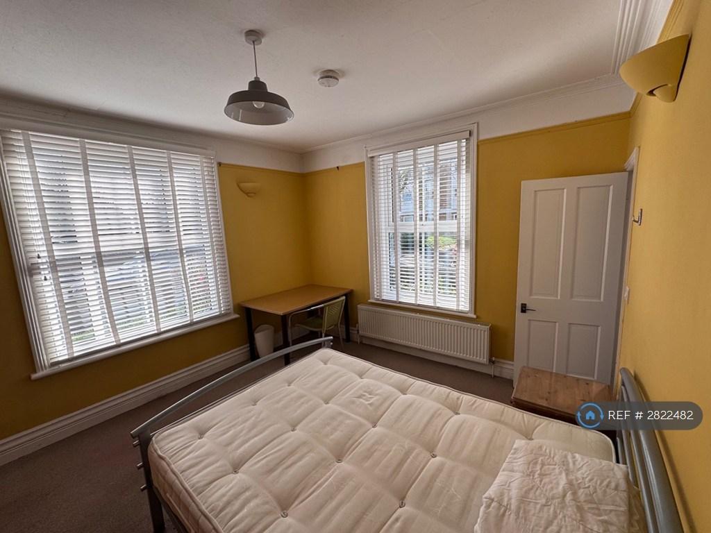 1st Bedroom 2