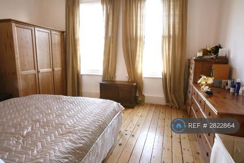 undefined, Raleigh Gardens, London, SW2
