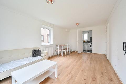undefined, Anstice Close, Grove Park, London, W4