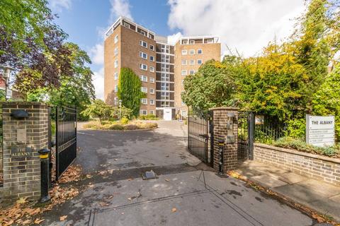 3 bedroom flat for sale, Albany Park Road, North Kingston, Kingston upon Thames, KT2