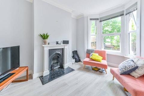 3 bedroom terraced house to rent, Malta Road, Leyton, Leyton, London, E10