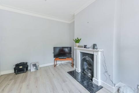 3 bedroom terraced house to rent, Malta Road, Leyton, Leyton, London, E10