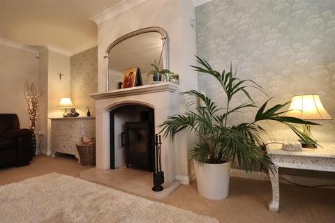 4 bedroom house for sale, The Gables Paddock,