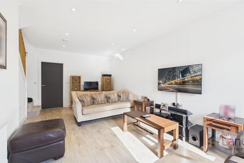 3 bedroom detached house for sale, Markwick Avenue, Cheshunt