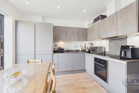 3 bedroom detached house for sale, Markwick Avenue, Cheshunt