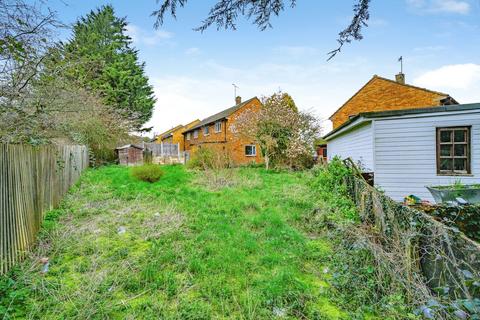 3 bedroom end of terrace house for sale, Bank Close, Luton, Bedfordshire, LU4