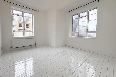 2 bedroom apartment to rent, Queens Road, Clifton, BRISTOL