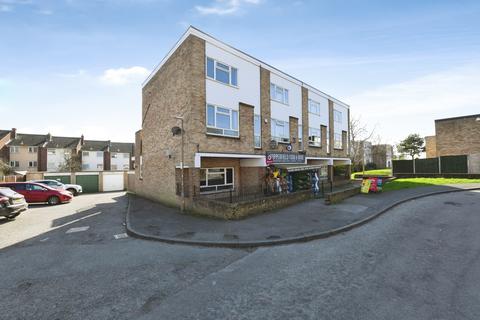 2 bedroom apartment for sale - Copperfield Gardens, Brentwood, CM14